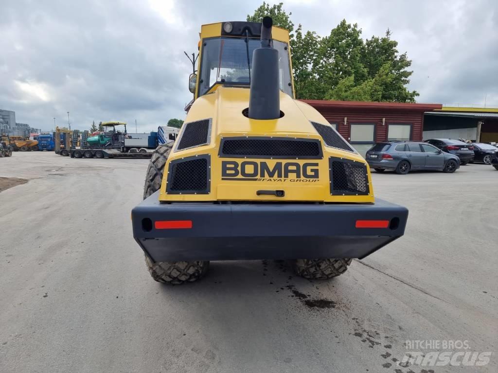 Bomag BW 213 D H-4 Rodillos de un solo tambor