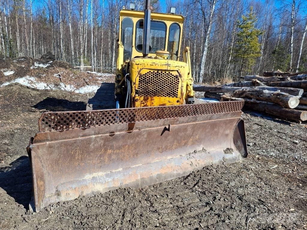 CAT D 4 D Buldozer sobre oruga