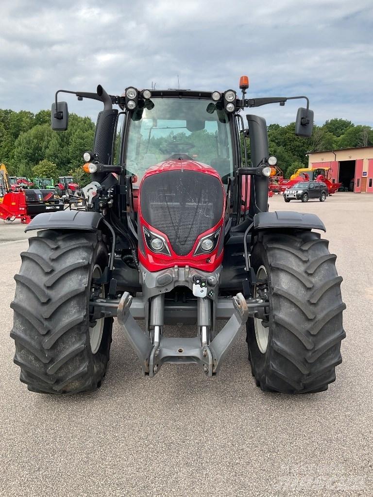Valtra N174 Versu Tractores