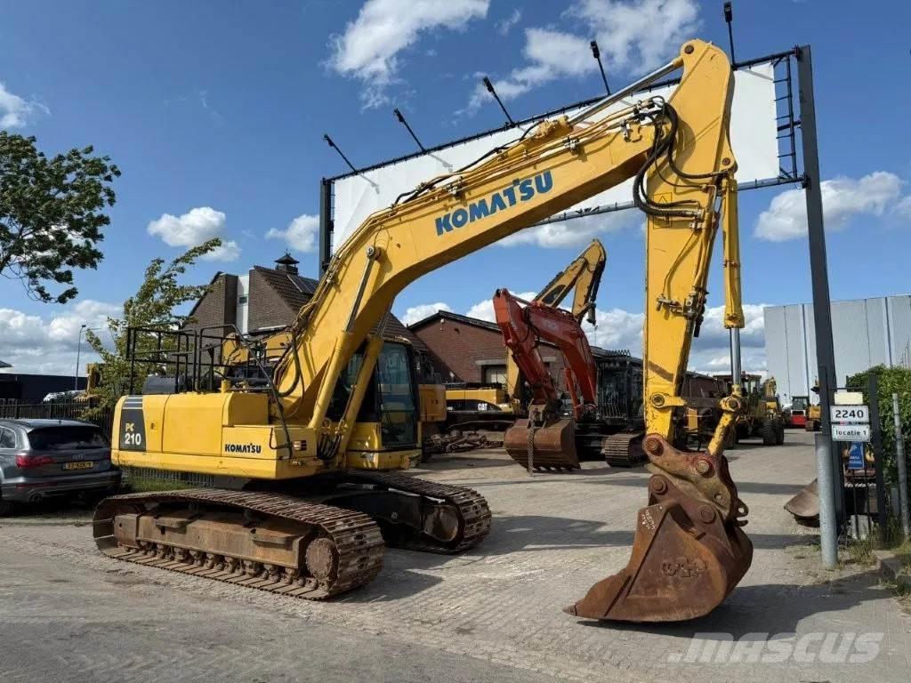 Komatsu PC210LC-8 Excavadoras de cadenas