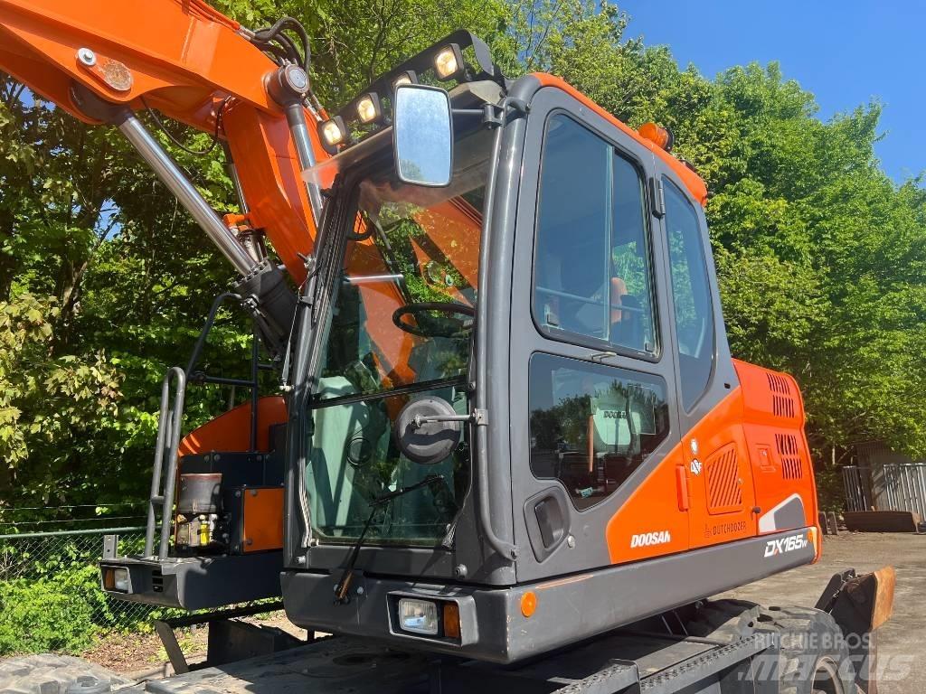 Doosan DX 165 W-5 Excavadoras de ruedas