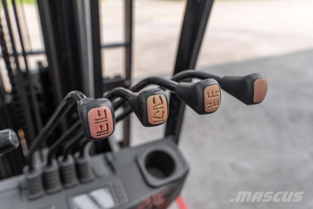 Manitou MI 30 D Carretillas diesel