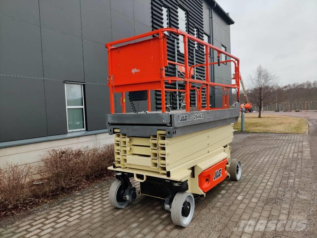 JLG Saxlift 2646 ES Ascensores de personal y montacargas de acceso
