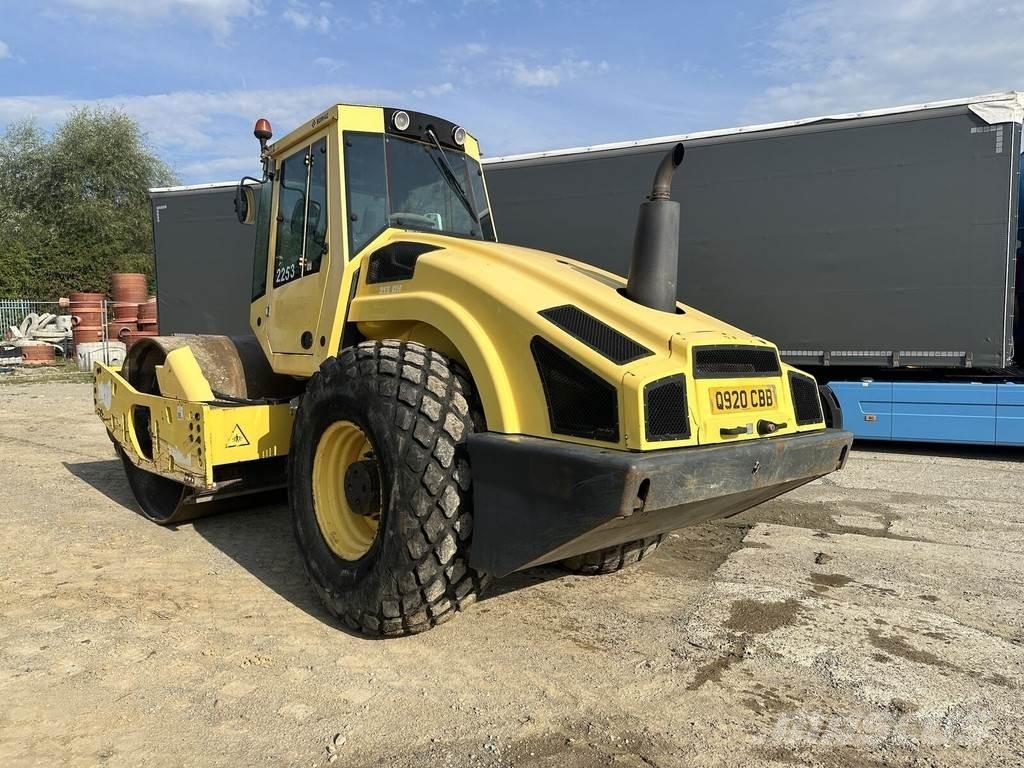 Bomag BW213-DH4 Rodillos de un solo tambor