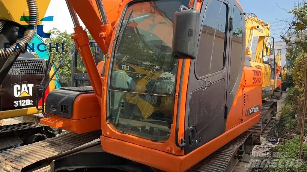 Doosan DX 140 LC Excavadoras de ruedas