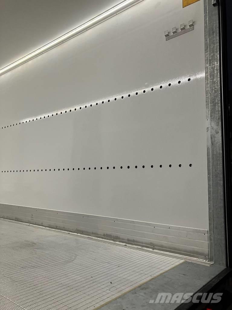 MAN TGM 18.290 4X2 Camiones caja cerrada