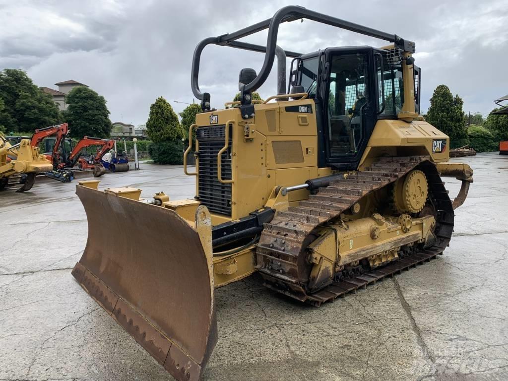CAT D 6 N XL Buldozer sobre oruga
