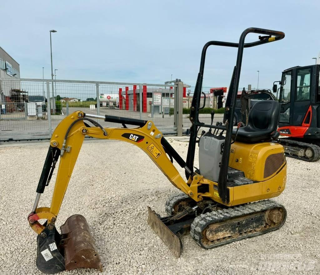CAT 300.9 D Mini excavadoras < 7t