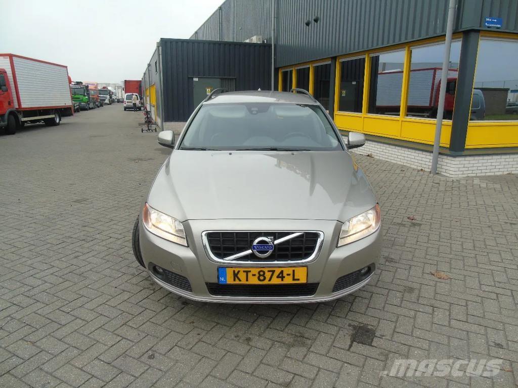 Volvo V70 + manual Coches