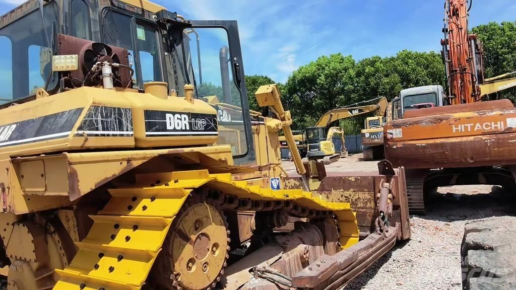 CAT D 6 R Buldozer sobre oruga