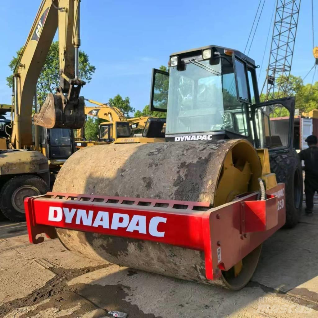 Dynapac CA 25 D Rodillos de un solo tambor