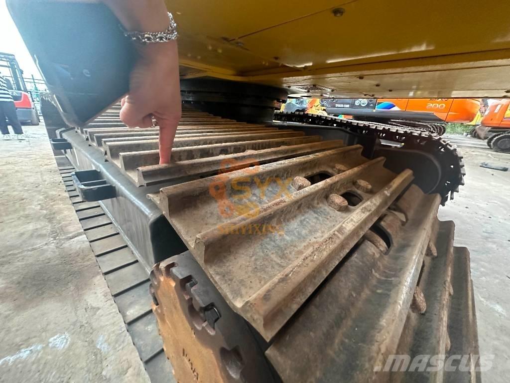 Komatsu PC 220-8 Excavadoras de cadenas