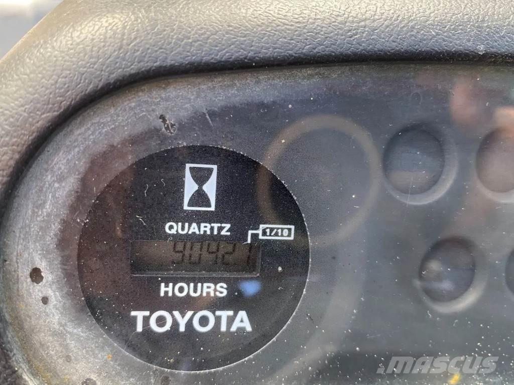 Toyota 42-6FGF25 Carretillas LPG