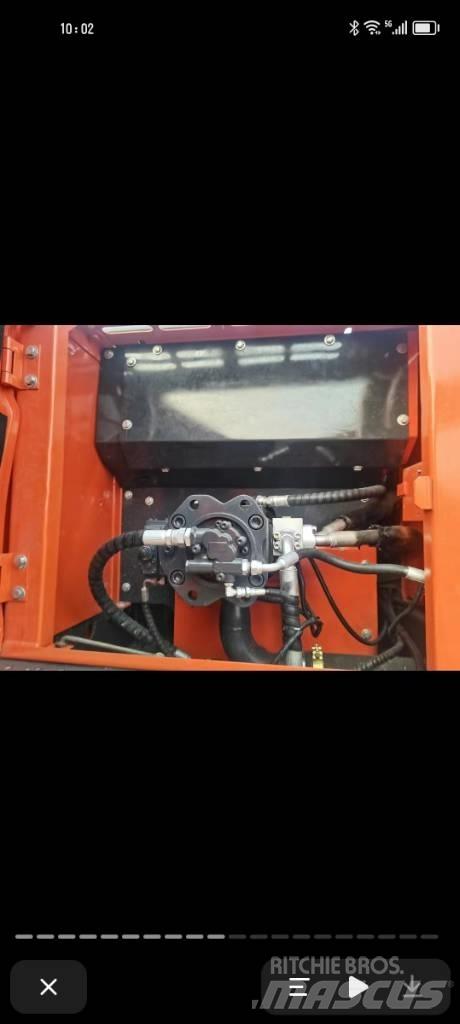 Doosan DX 220 Excavadoras de cadenas