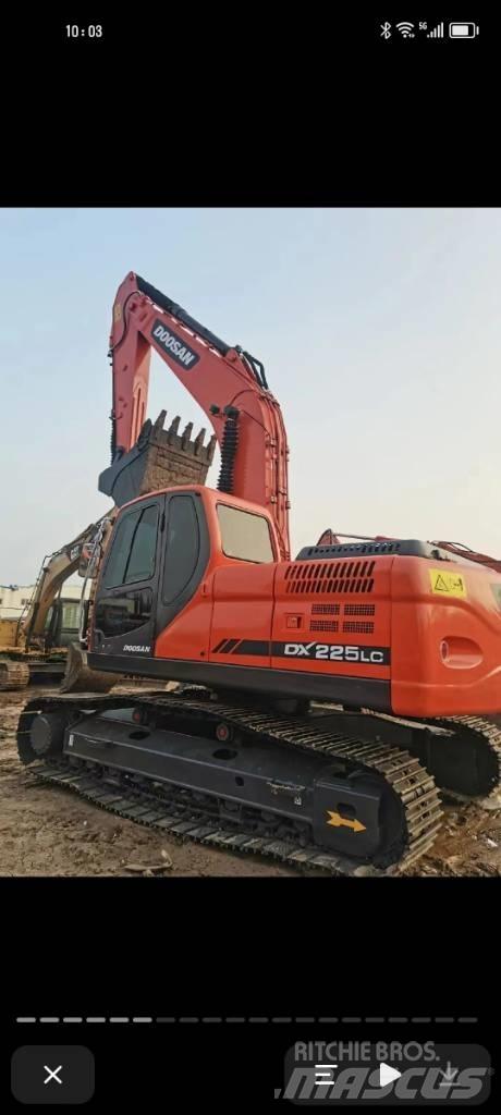 Doosan DX 220 Excavadoras de cadenas