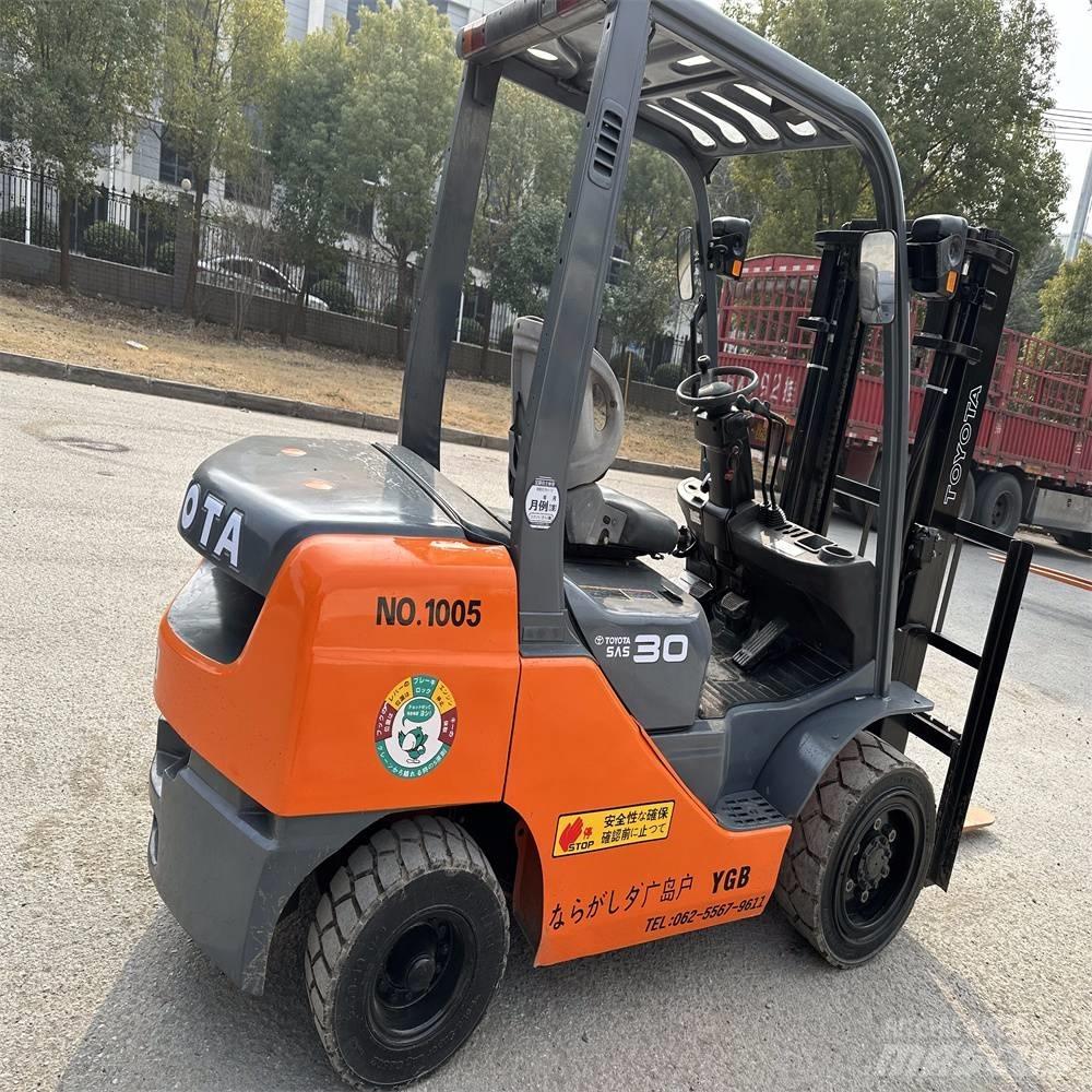 Toyota 8 FDK 30 Carretillas diesel