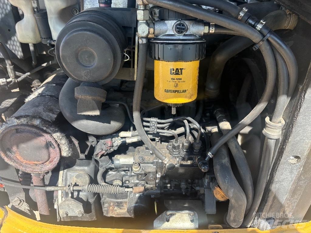 CAT 302.7 D Mini excavadoras < 7t