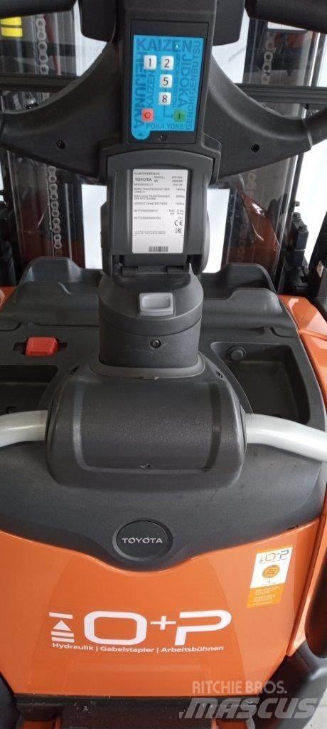 Toyota SPE160L Apiladores eléctricos