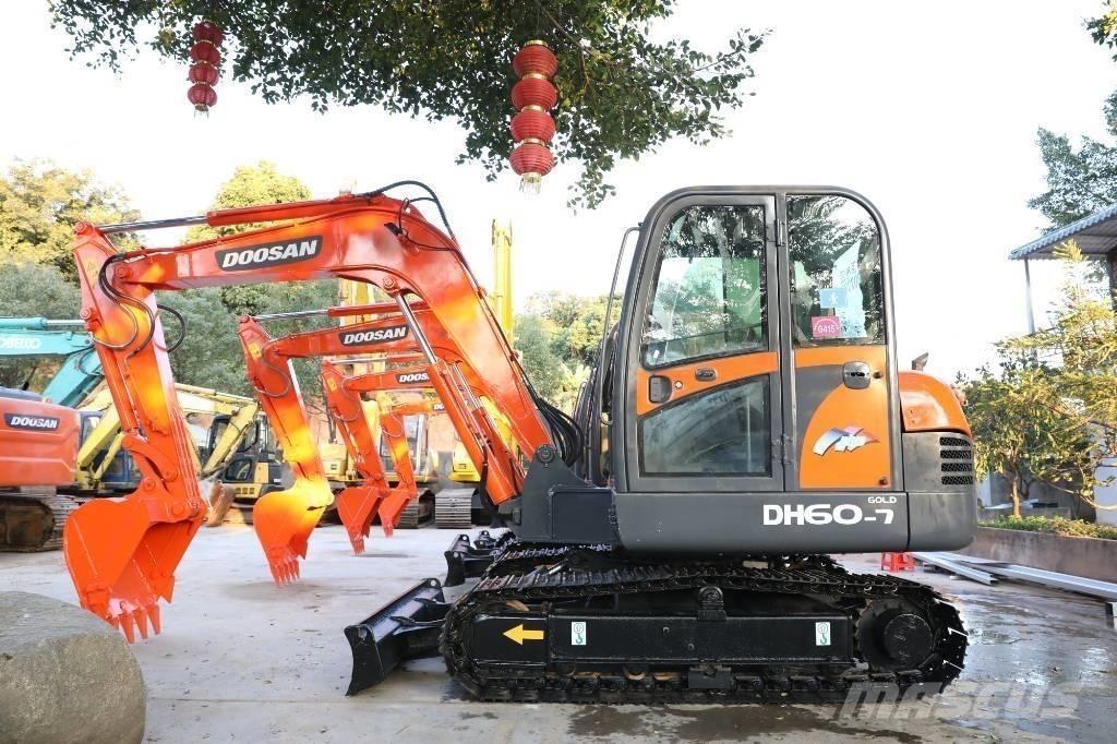 Doosan DH 60-7 Mini excavadoras < 7t