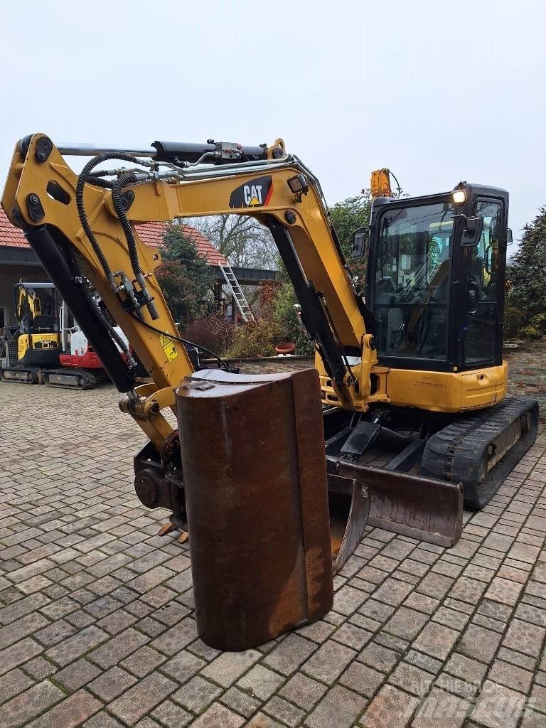 CAT 305 E2 + Powertilt Mini excavadoras < 7t