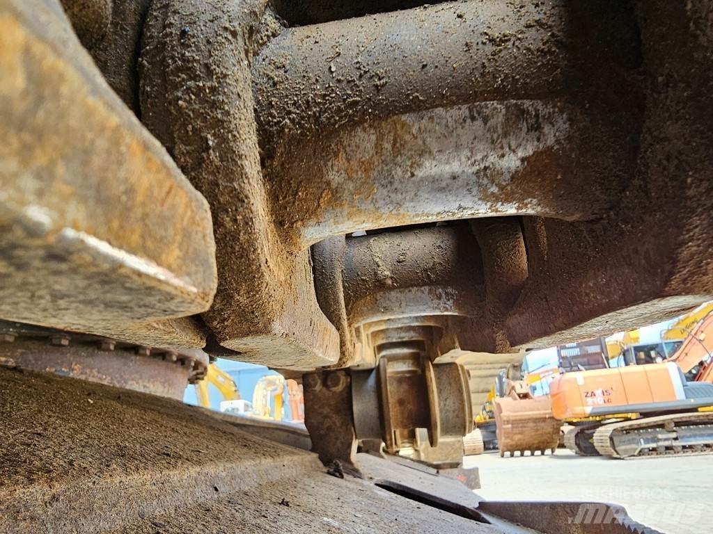 Komatsu PC210LC-8 Excavadoras de cadenas