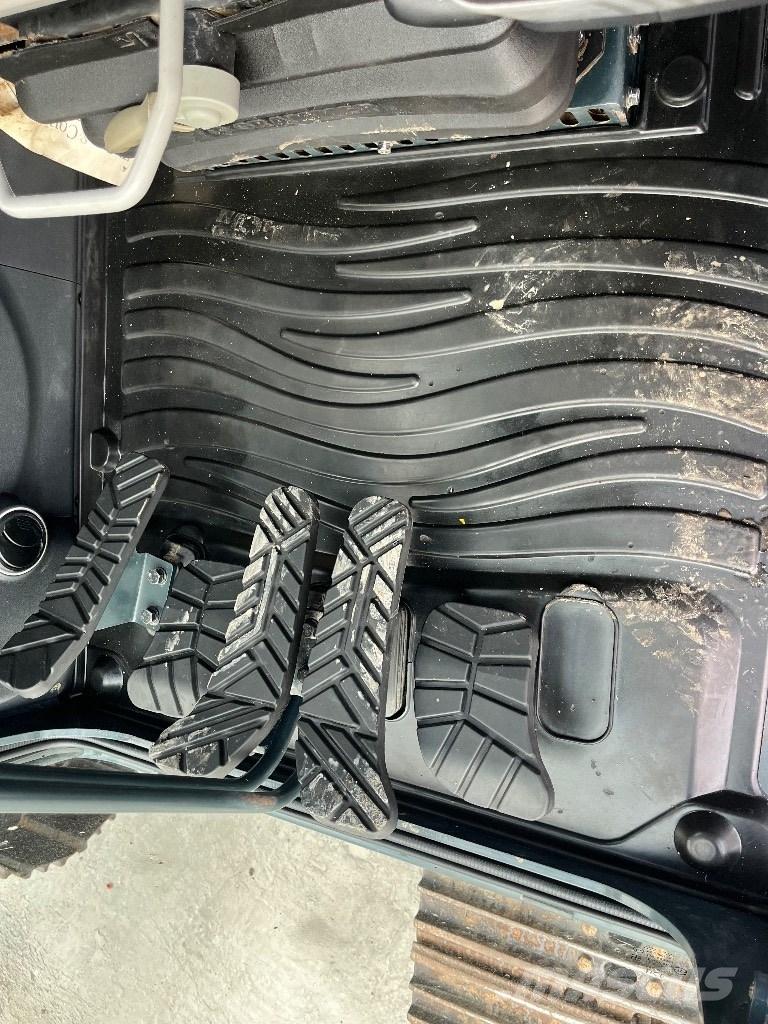 Hyundai HX140L Excavadoras de cadenas