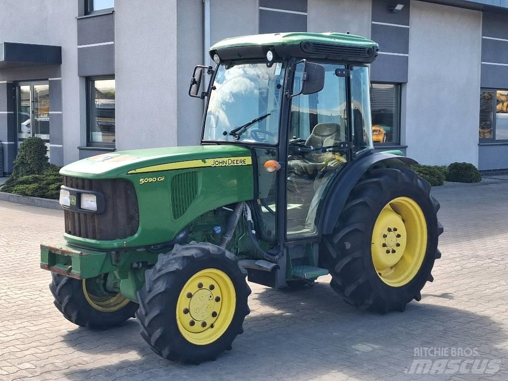 John Deere 5090 GF Tractores
