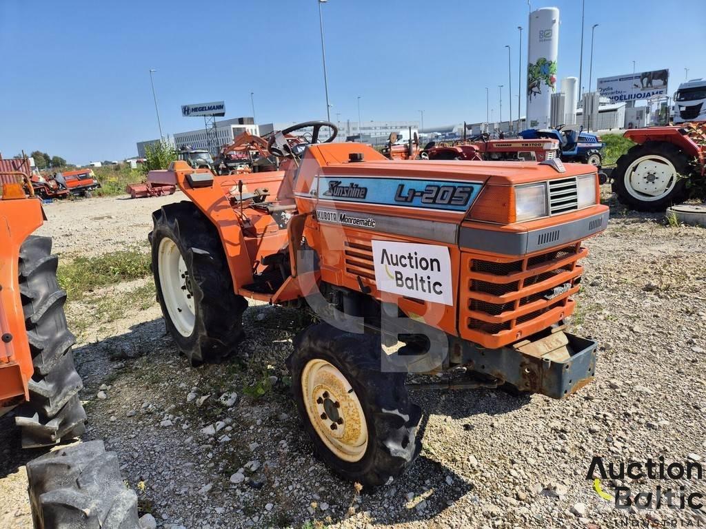 Kubota L1-205D Tractores