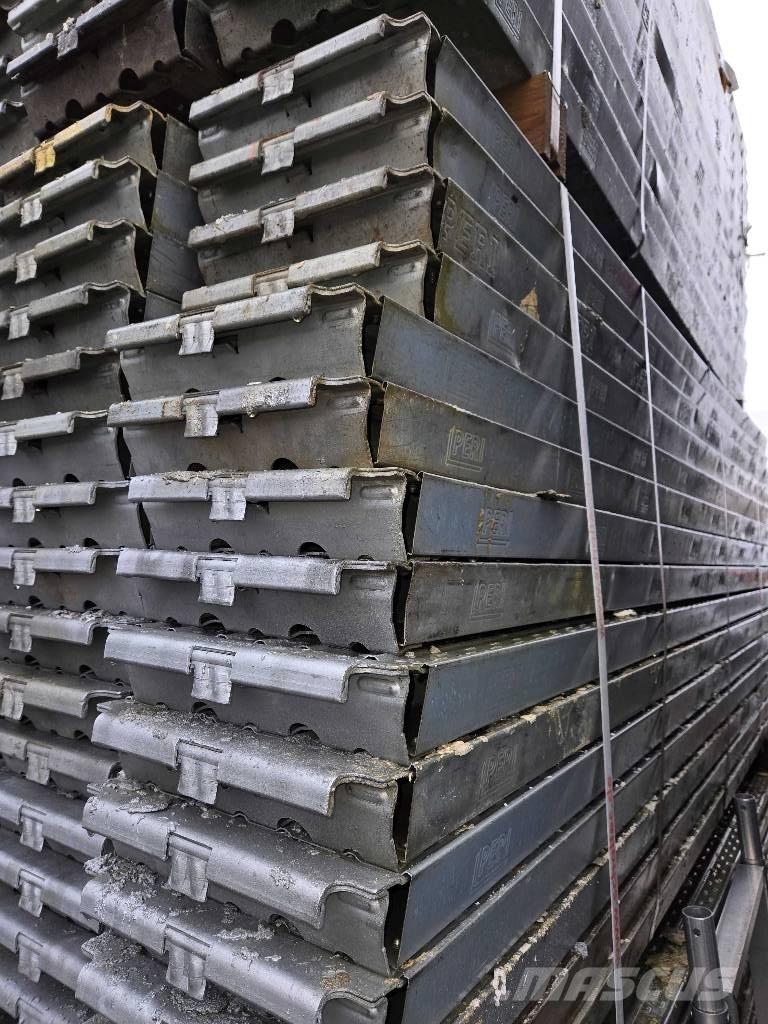 Peri UP T72 Andamios