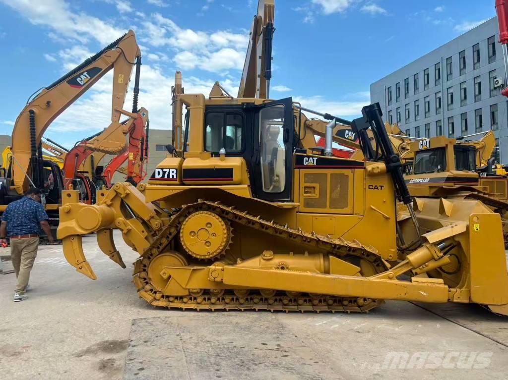CAT D 7 R Buldozer sobre oruga
