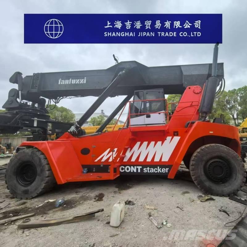 Fantuzzi CS 45 KM Manipulador de contenedores