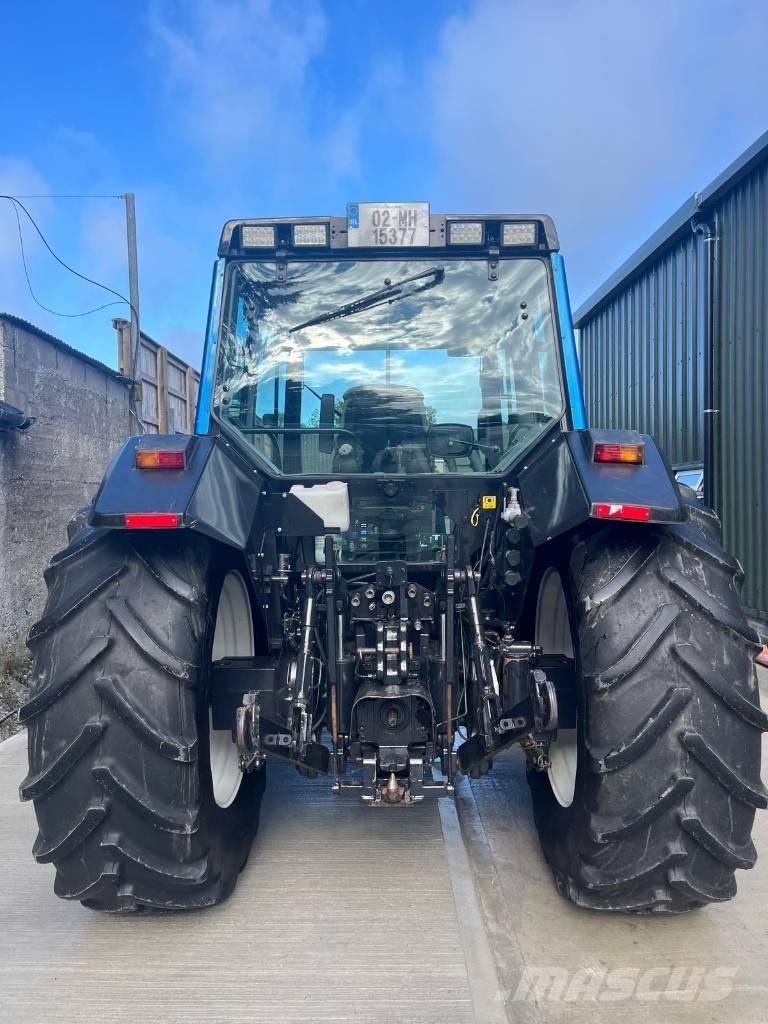 Valtra 8950 HiTech 4 Tractores