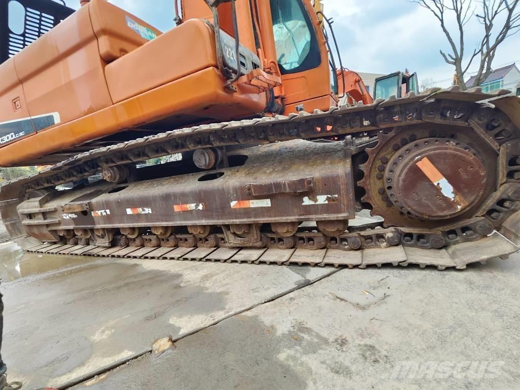Doosan DX 300 LC Excavadoras de cadenas