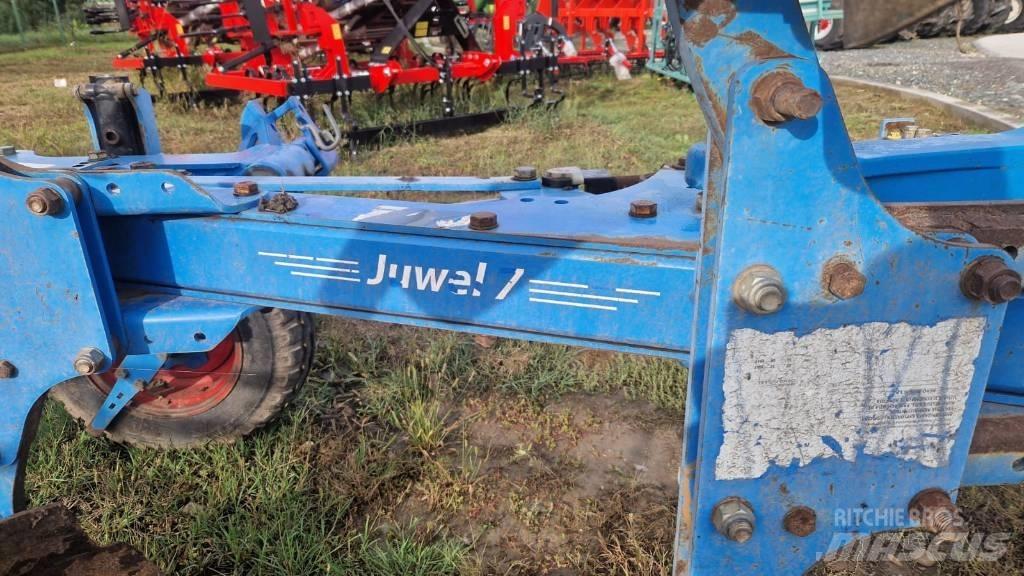 Lemken Juwel 7 M V T Arados reversibles suspendidos