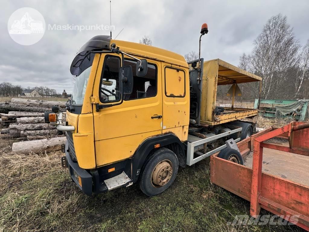 Mercedes-Benz 1117 L Camiones polibrazo