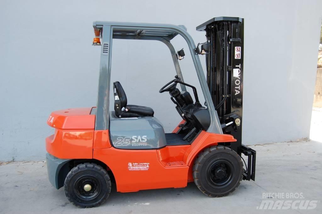Toyota 7 FD 25 Carretillas diesel