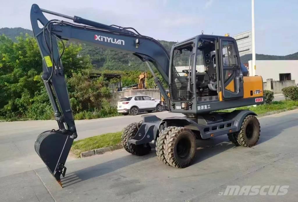  新源 75 Excavadoras de ruedas