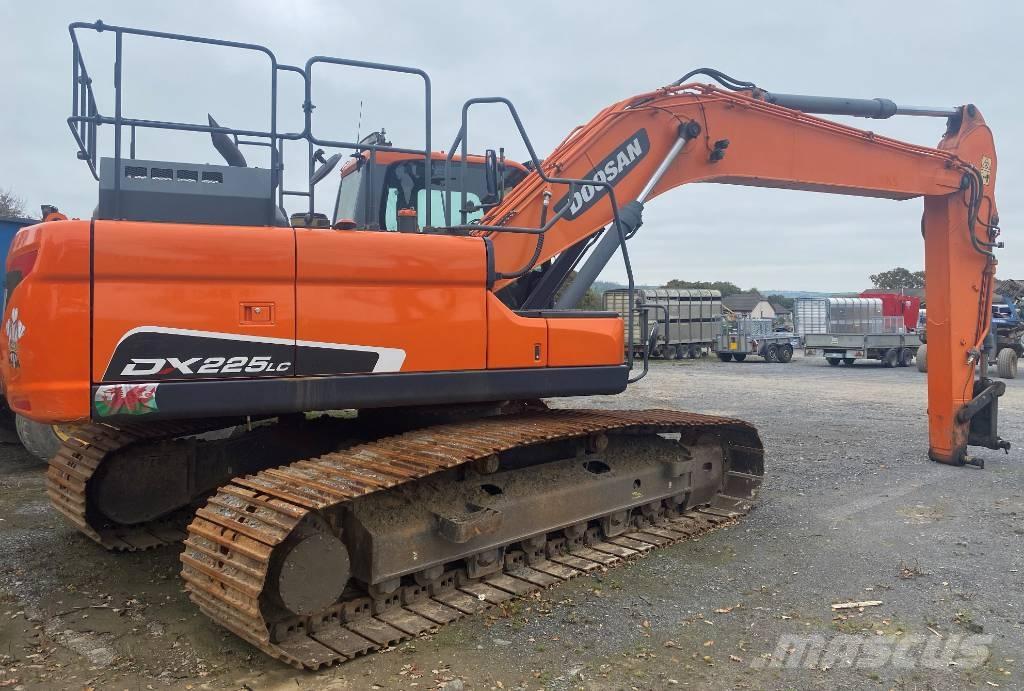 Doosan DX 225 LC Excavadoras de cadenas