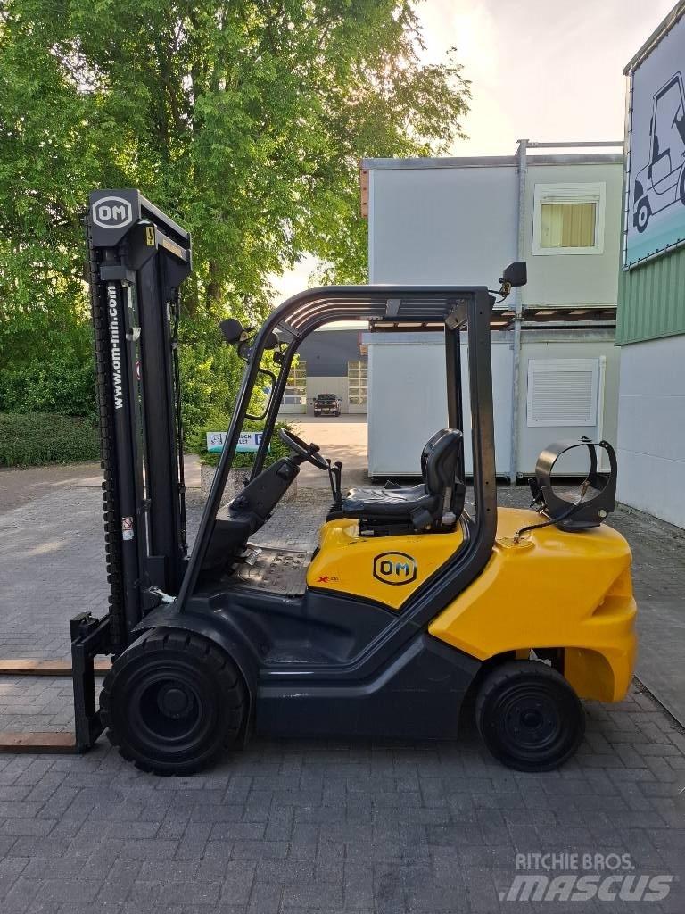 OM XG30 Heftruck Carretillas LPG