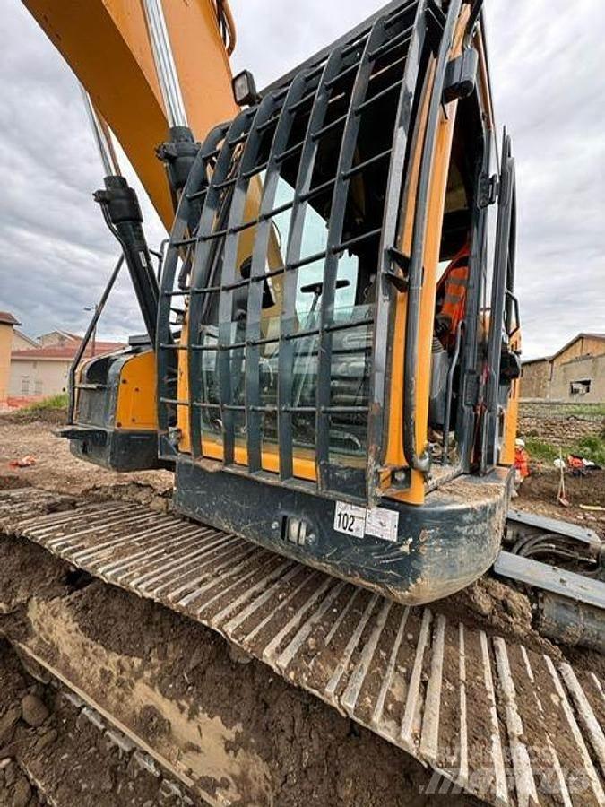 Hyundai HX235 LCR Excavadoras especiales