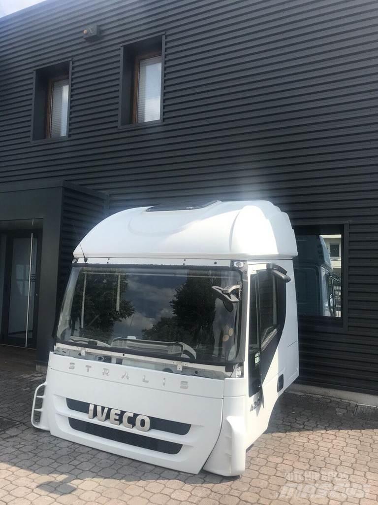 Iveco Stralis AT Cabinas e interior