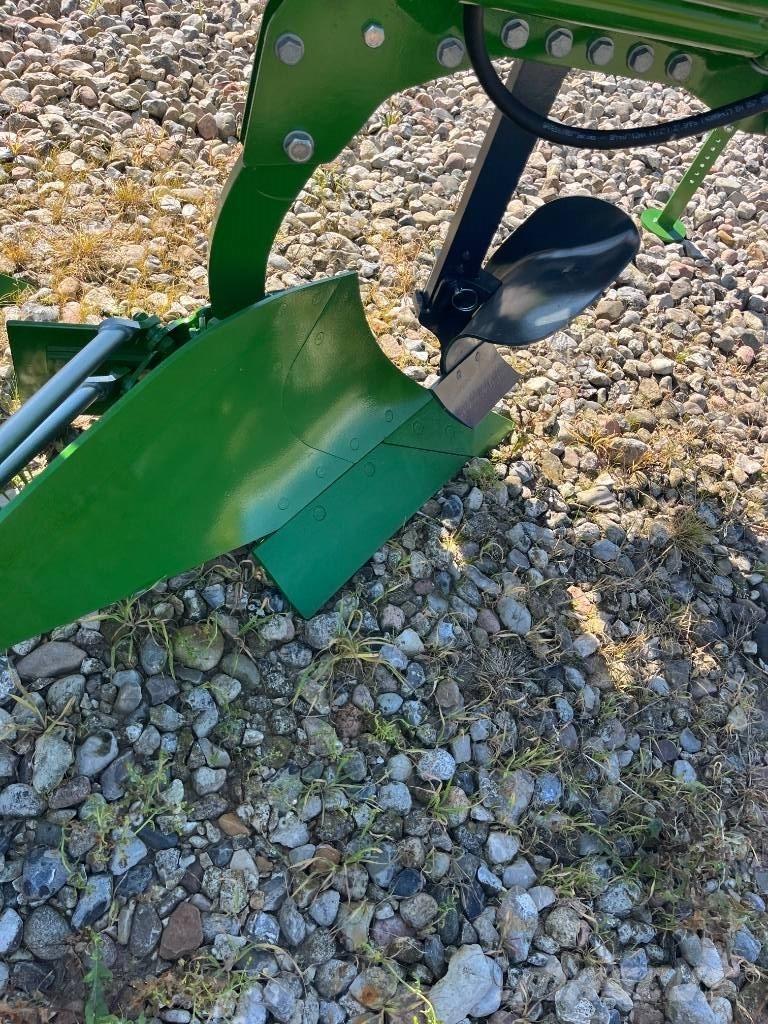 Amazone TERES Arados reversibles suspendidos