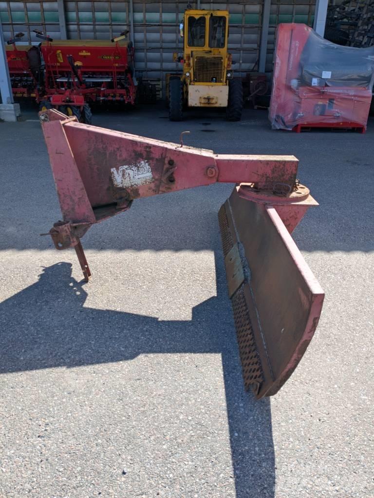 VM 300 J Rastras para caminos