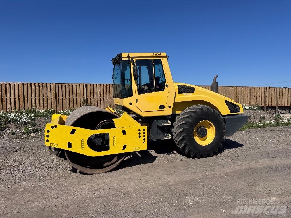 Bomag BW 213 D H-4 Rodillos de un solo tambor
