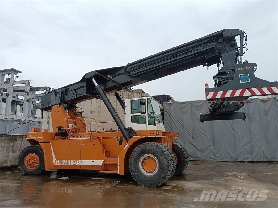 Ferrari 278 Manipulador de contenedores