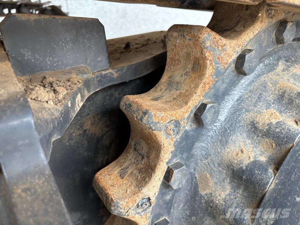 Komatsu PC 210-10M0 Excavadoras de cadenas