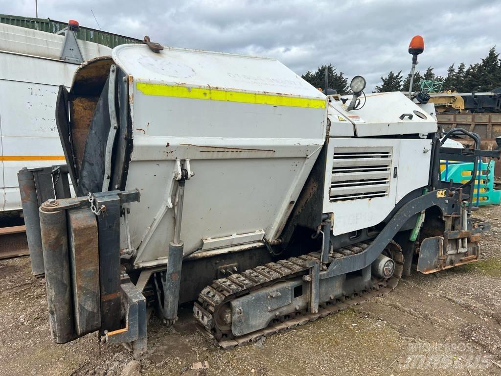 Bomag BF 223 C Asfaltadoras