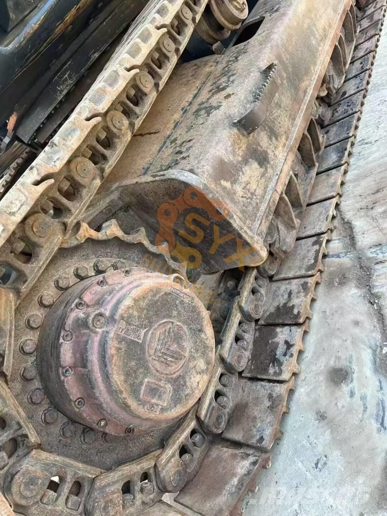 Hyundai Robex 520 VS Excavadoras de cadenas