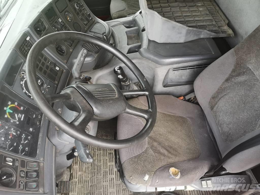 Scania 94 D 220 Camiones grúa