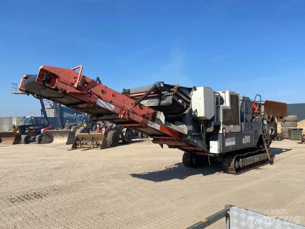 Sandvik QJ 241 Trituradoras móviles